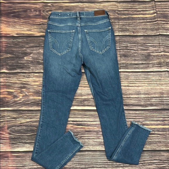 Hollister High Rise Super Skinny 0L / 25L - Picture 3 of 3